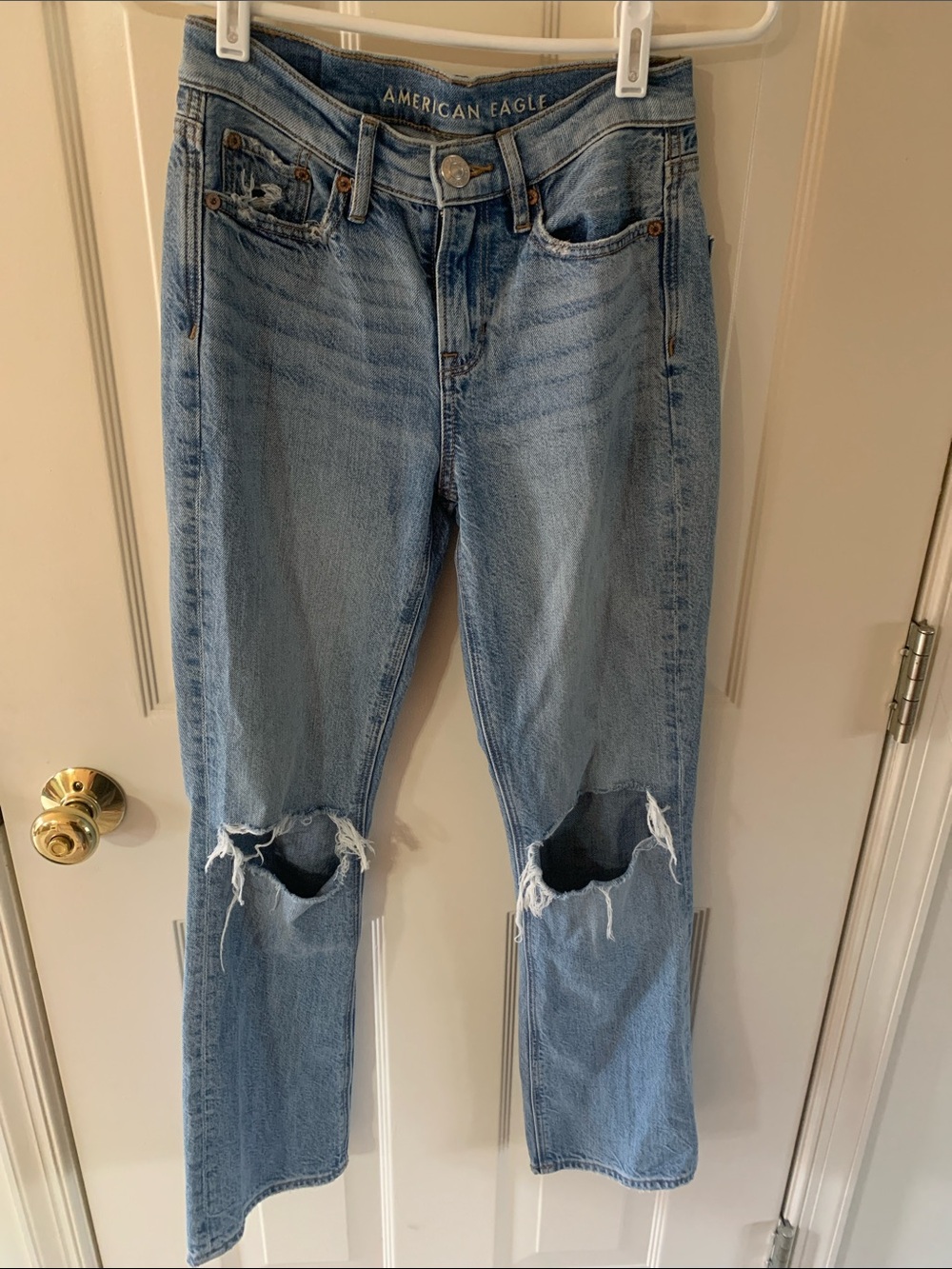 American Eagle Outfitters Light Blue Straight-Leg Distressed Knee Jeans